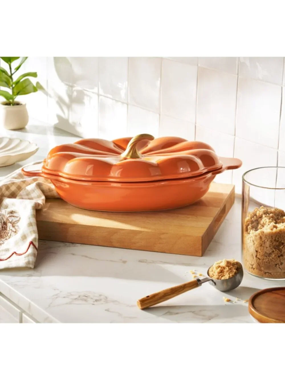 The Pioneer Woman Home Orange 3-Quart Oval Pumpkin Dish Stoneware Baker with Lid